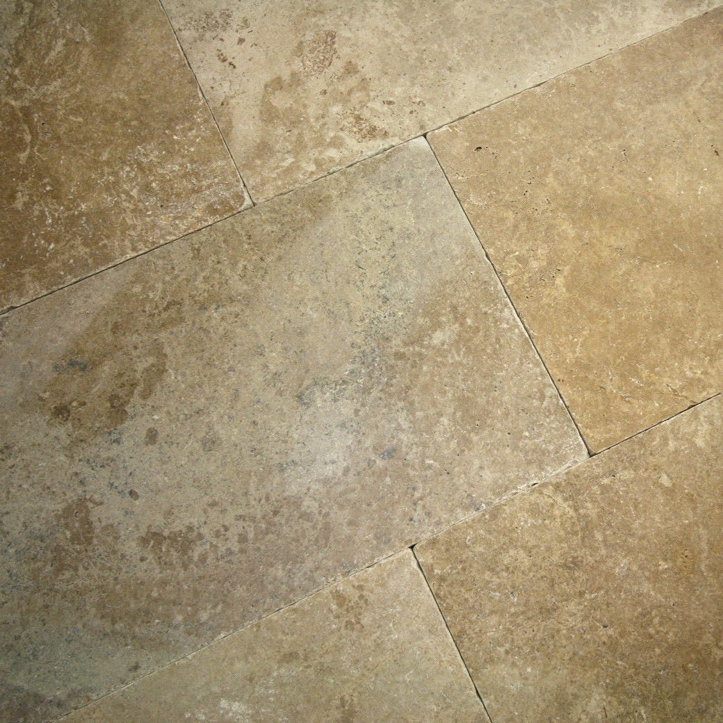 Terrassenplatten aus Travertin, dunkler Naturstein, TRAVERTIN DARK MIX, glatte Oberfläche, für Garten- und Terrassenbeläge