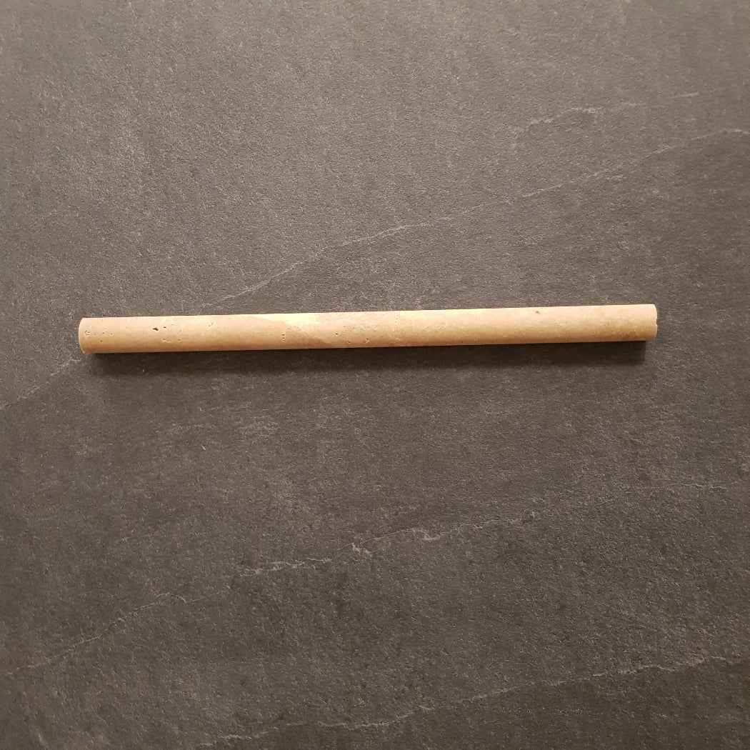 Naturstein Pencil Travertin Bordüre in drei Farbvarianten, elegante Naturstein-Bordüre für Wand- und Bodenverkleidungen.