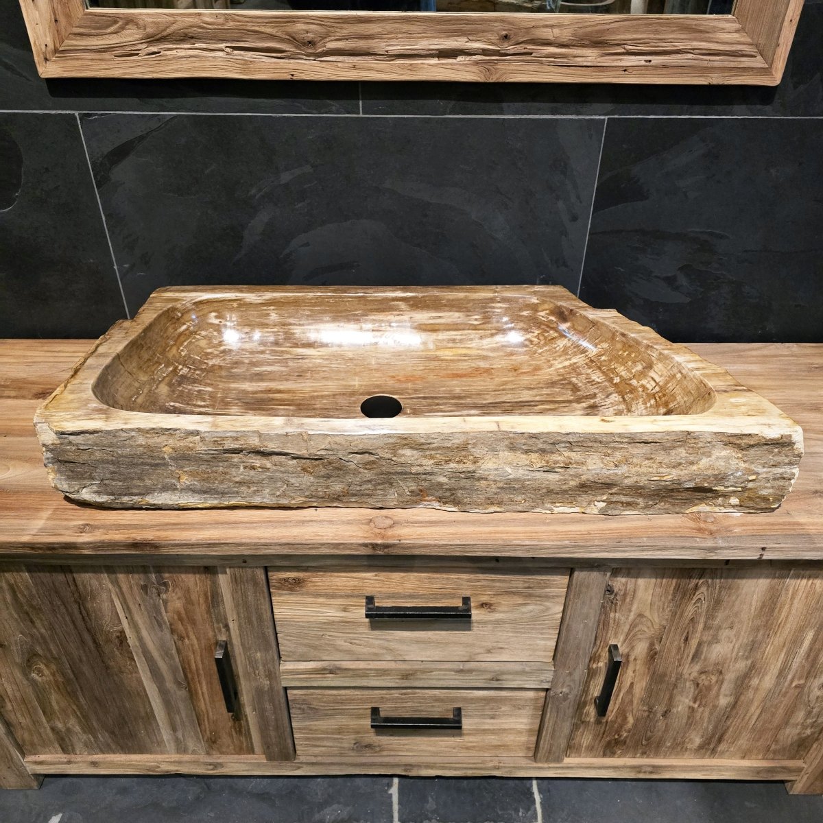 Aufsatzwaschbecken aus versteinertem Holz von FOSSIL WOOD, Naturstein, Unikat, 100-120 cm für elegante Badgestaltung