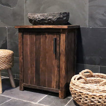 Badezimmermöbel aus Teakholz von Bantam, Modell 4, in verschiedenen Größen, zeigt modernes Badgestaltung mit Holzdesign.