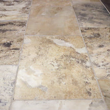 Dunkle Schieferfliesen aus Naturstein von ANTIQUE WHITE, rechteckig, strukturierte Oberfläche, ideal für Boden- und Wandbeläge
