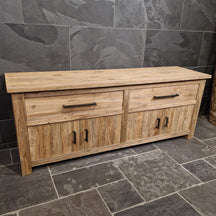 Recycelter Teakholz Unterschrank für Bad mit rustikalem Look, RINCA Badgestaltung, 206x55x80cm